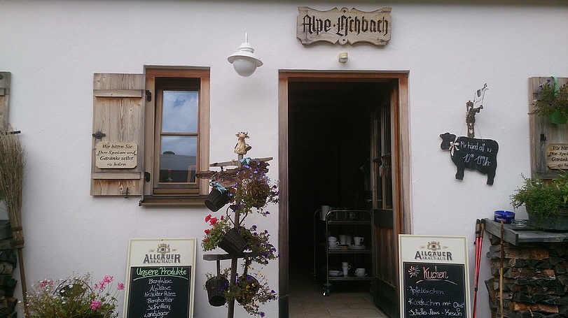 Alpe Eschbach. Hier gibt's lecker Käse zu kaufen. Unbedingt reinschauen!