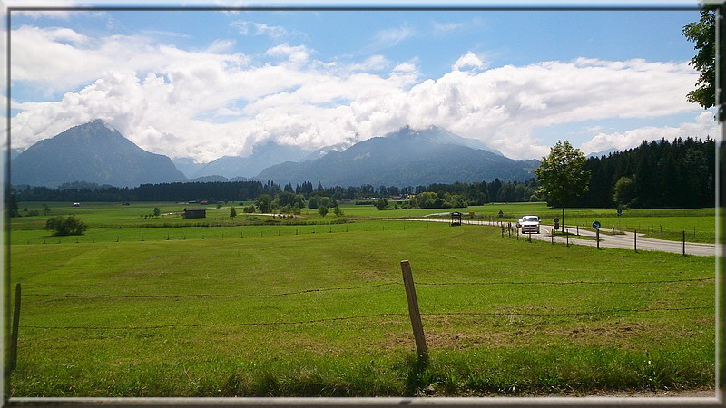 Ein zweiter Blick von der Terrasse vom "Rubihorn" auf den Himmelschrofen.