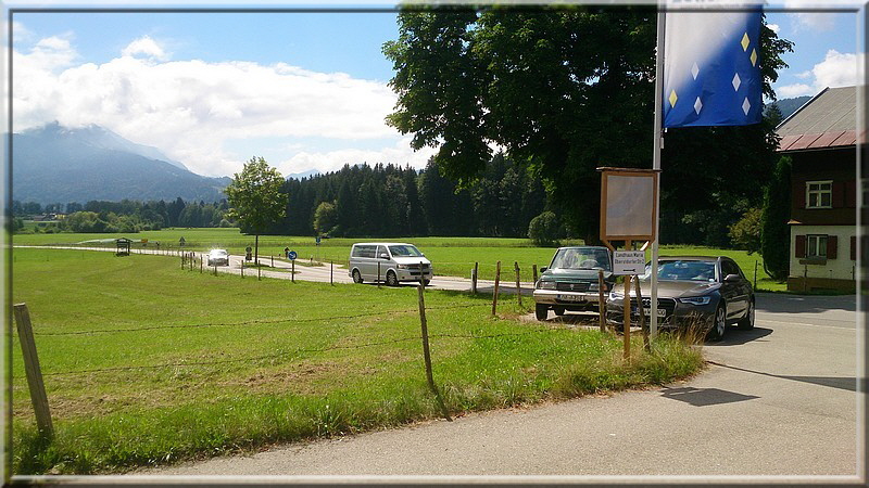Ein dritter Blick von der Terrasse vom "Rubihorn" Richtung Klein Walsertal.
