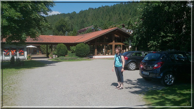 An der Allgäuer Keramikwerkstatt können wir nicht vorbei. Es gibt hier die schönsten Keramikarbeiten.