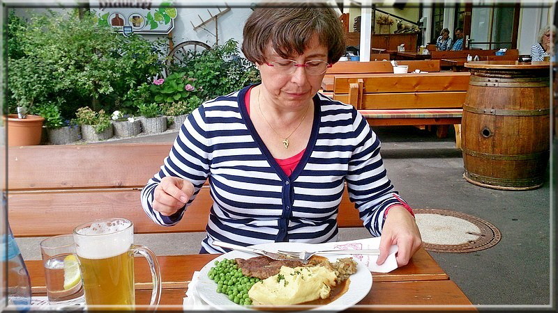 Freitag im Brauhaus: Vielleicht hätte ich doch nach einer Seniorenportion fragen sollen!