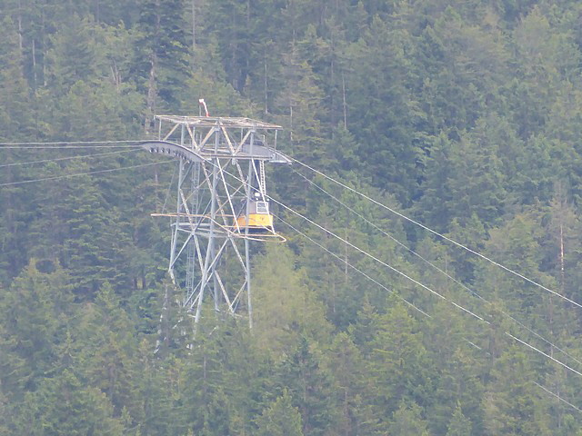 Die erste Kabine am Morgen zum Nebelhorn
(Tele 30x)