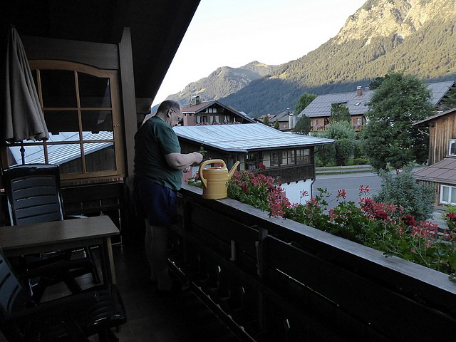 Der Blumenfreund bei der Arbeit.