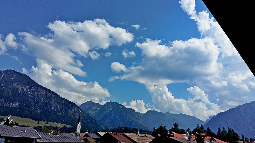 Nach starken Regen klar es wieder auf. Heraus kam ein tolles Wolkenbild.