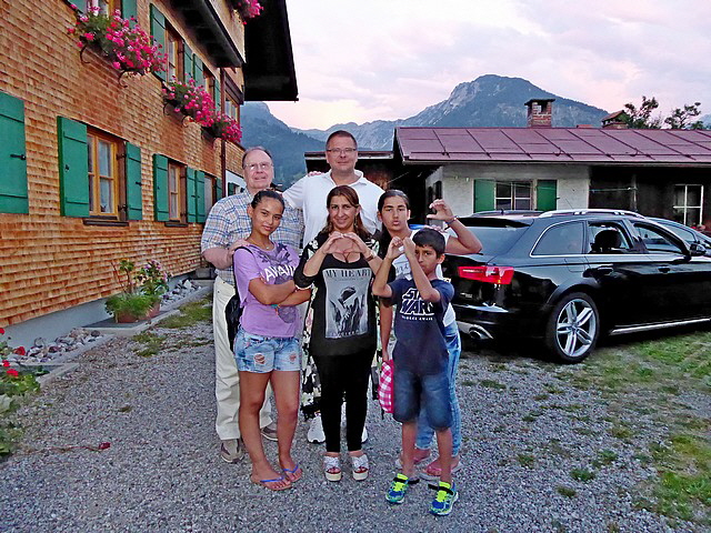 Opa darf auch mmal mit auf's Bild.