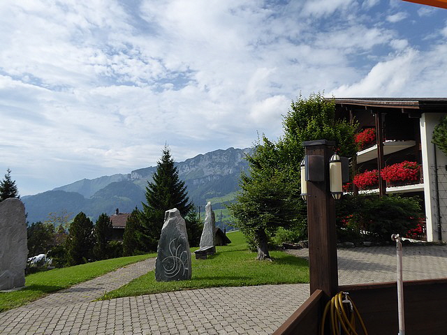 Kleiner Rundgang um's Hotel Arvenbuel. Man muss ja alles gesehen haben.