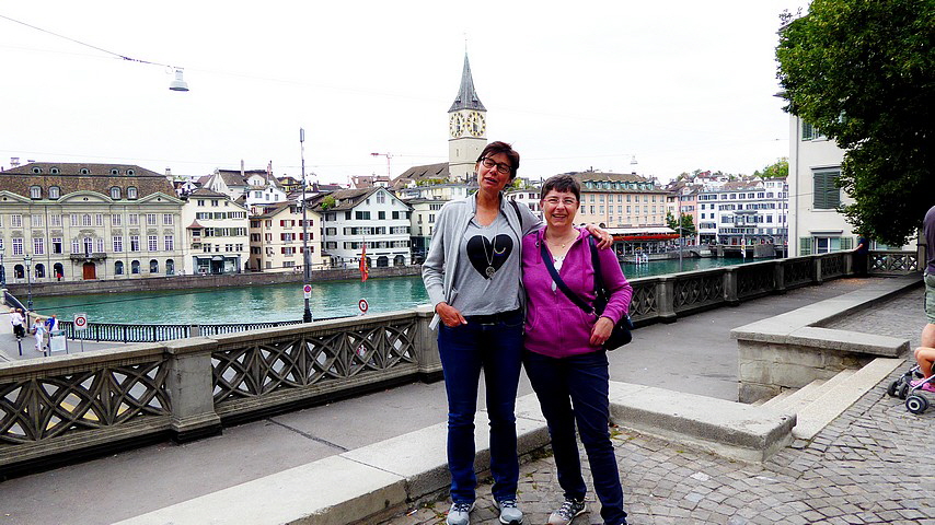 Zürich - mit Damen.