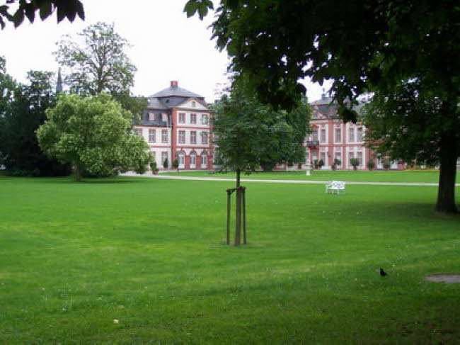 Parkseite Biebricher Schloss 01 2007