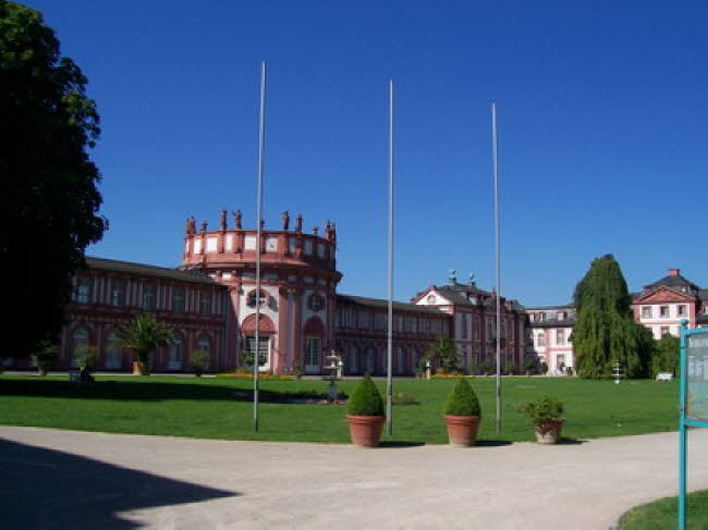 Parkseite Schloss Biebrich 03 2007